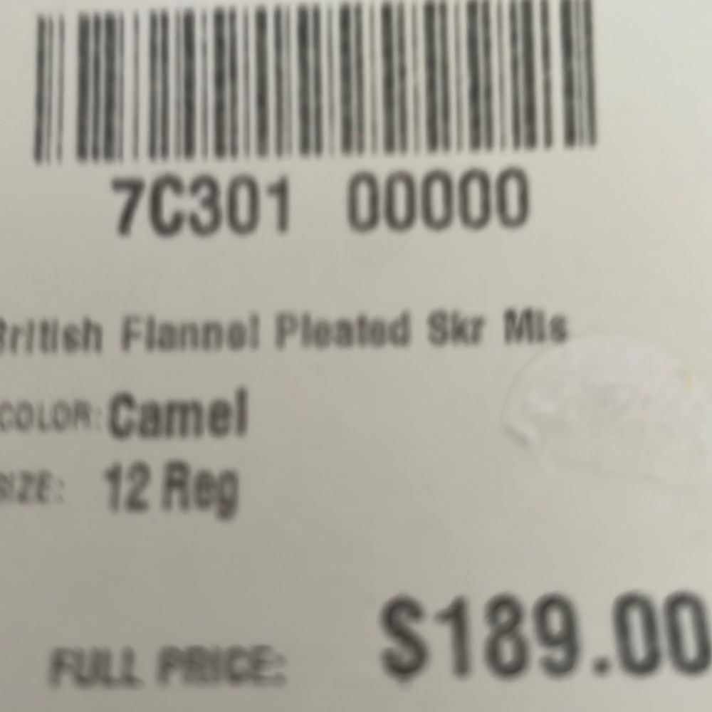 LL Bean Signature 12 British wool flannel camel pleated skirt - Picture 9 of 9
